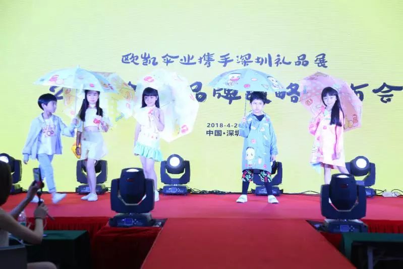 ��ͯɡģ����